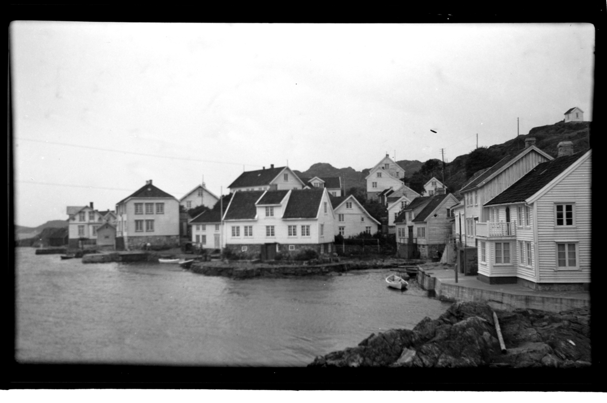 Utsikt mot Loshavn fra Holmen. Fotografert juli 1932.