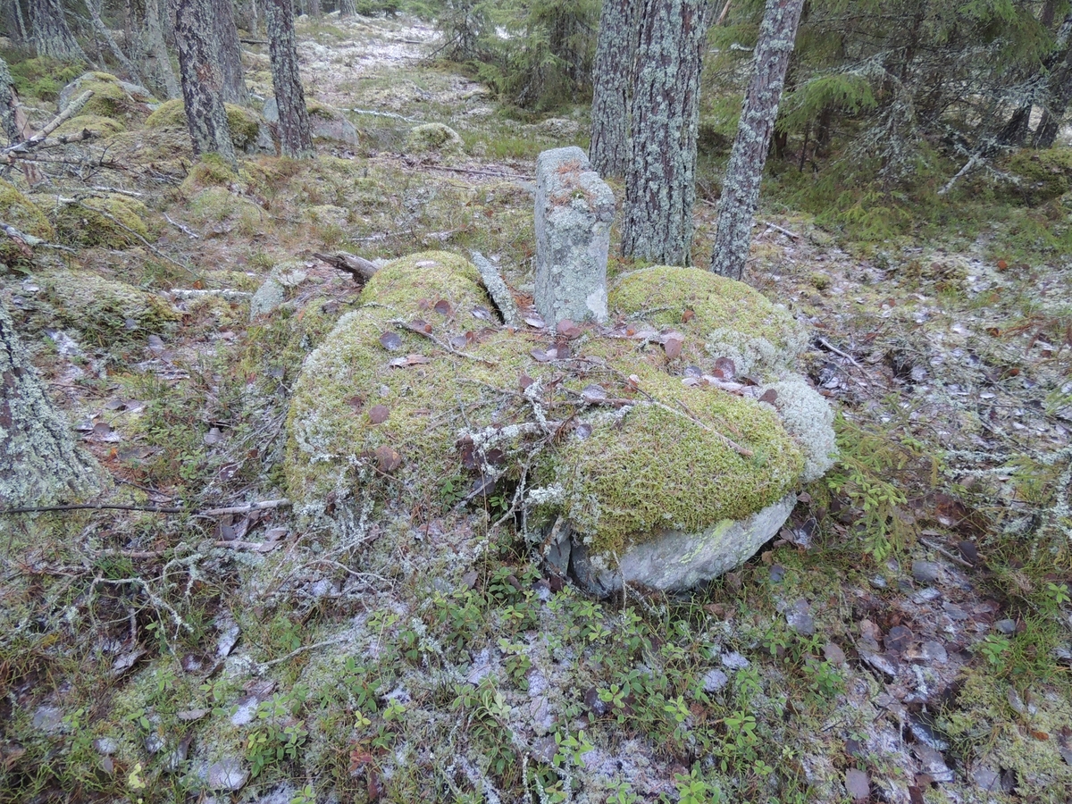 Arkeologisk utredning, objekt 9, A129, gränsmärke, Husby, Markims socken, Uppland 2017