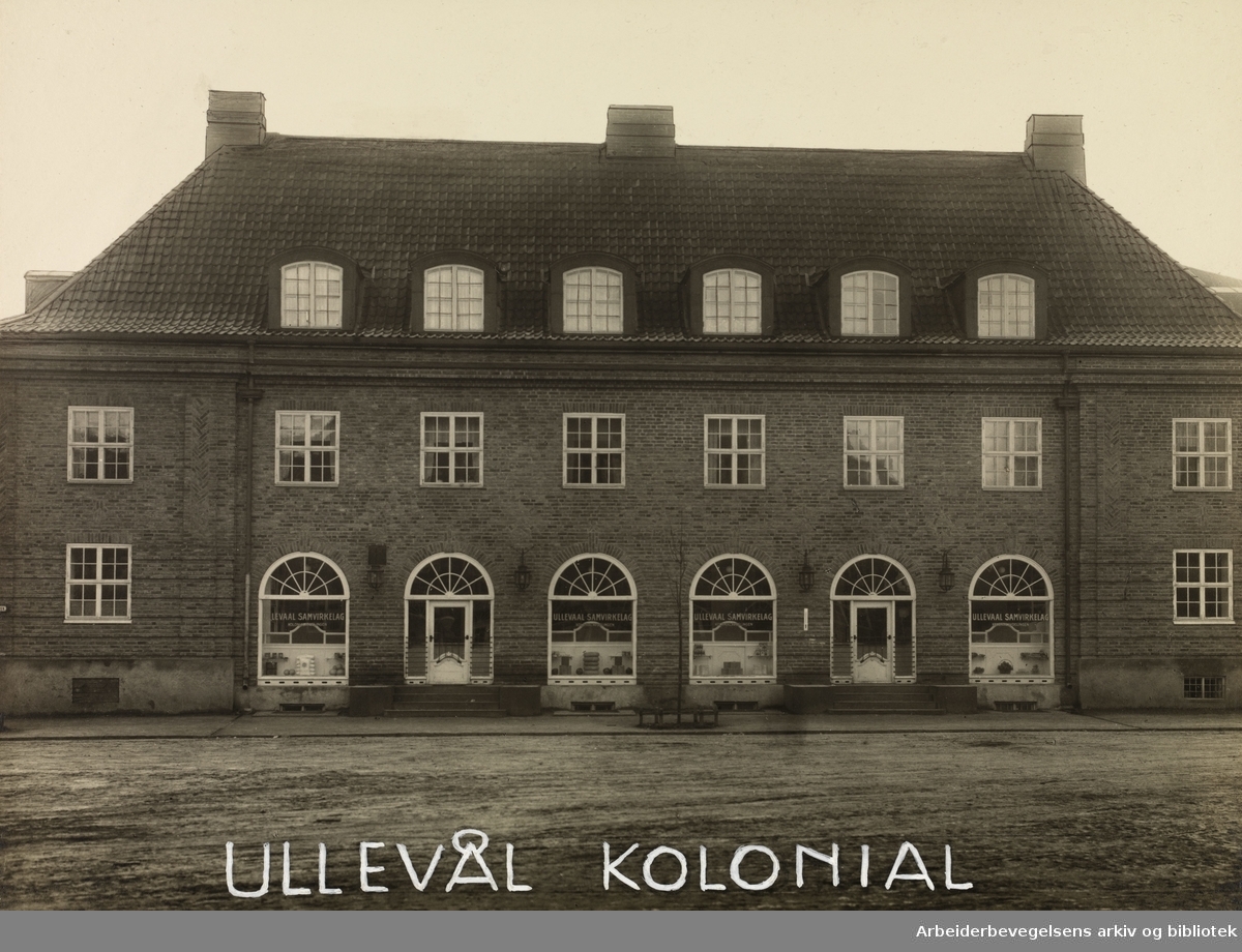 Ullevaal samvirkelag på Damplassen, 1926.