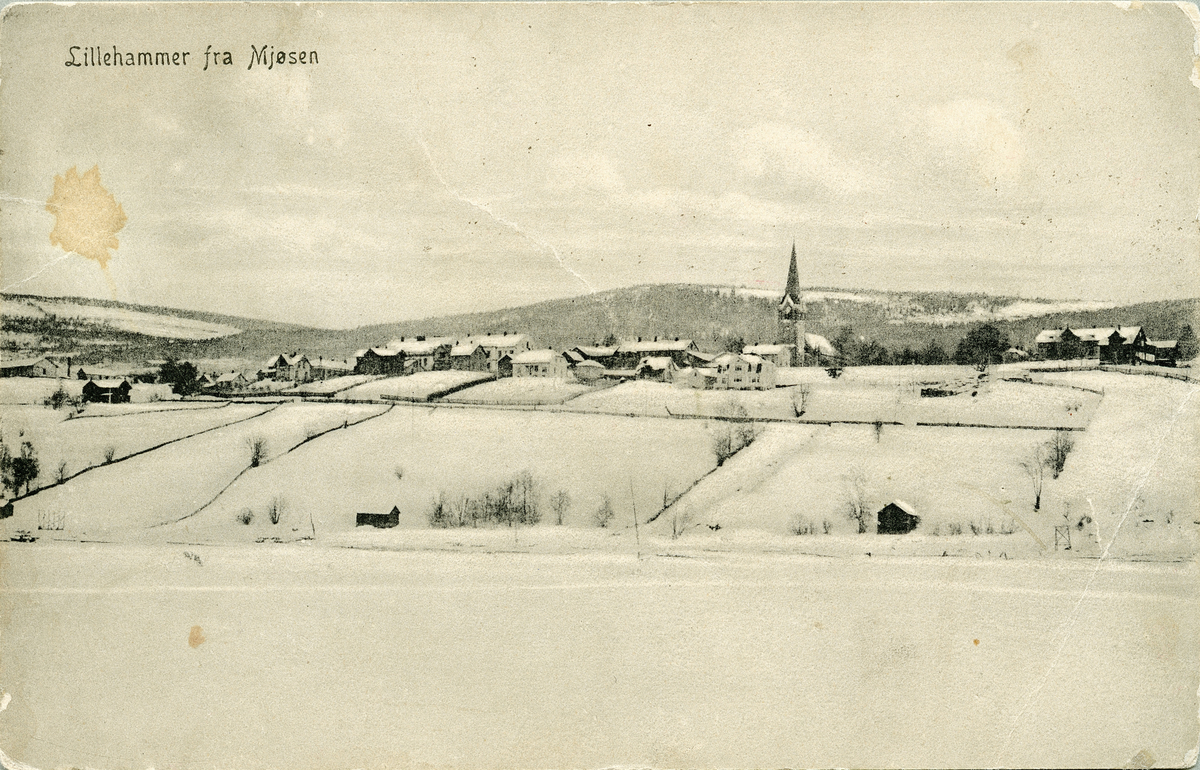 Repro: Utsikt over Lillehammer, sett fra Mjøsa, bebyggelse,  postkort