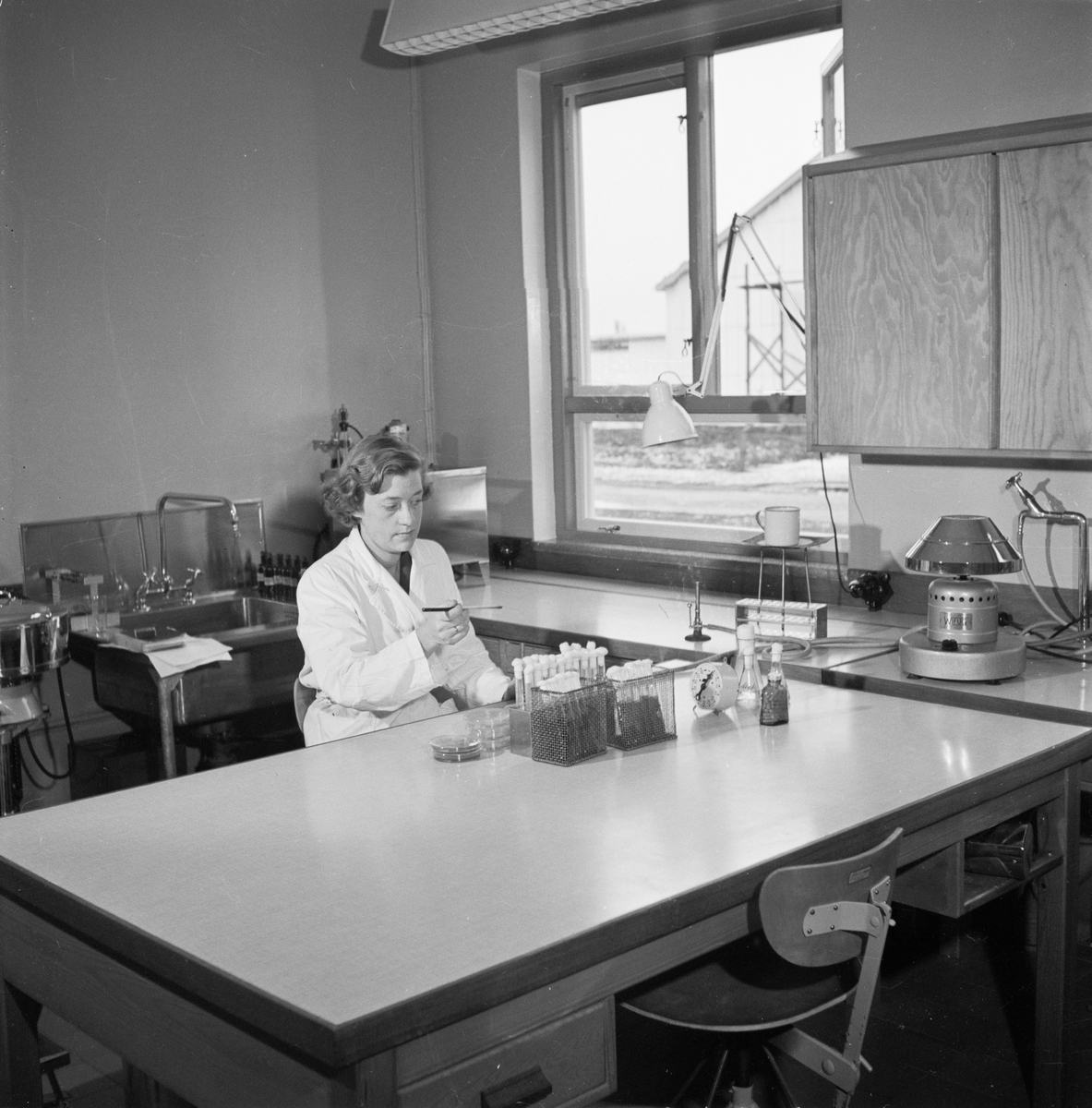 Skånska Ättiksfabriken i samarbete med Pharmacia, Uppsala 1952