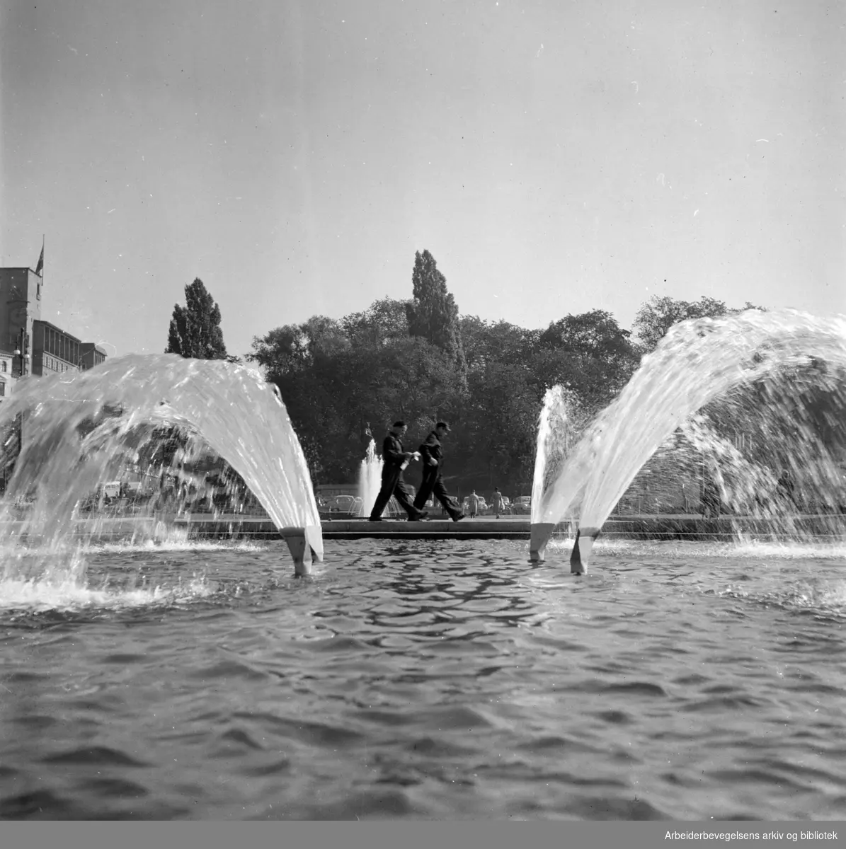 Rådhusplassen. Juni 1955