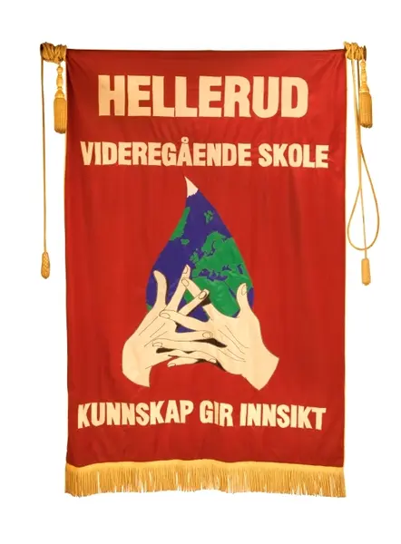 Skolefane For Hellerud Videregående Skole - Oslo Skolemuseum ...