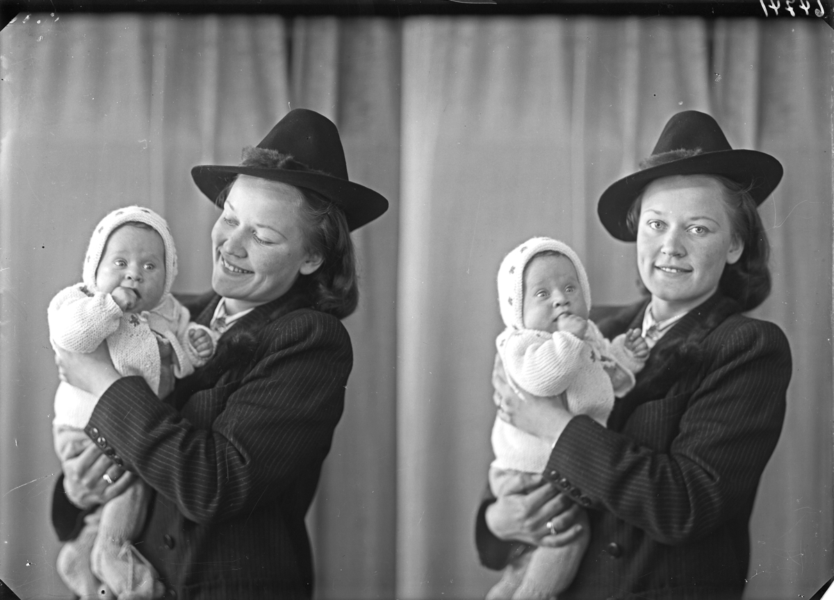Portrett.  Familiegruppe på to. Ung kvinne med hatt og lite barn. Mor og barn. Bestilt av Doris Jønson. Erling Skjalgsonsgt. 9
