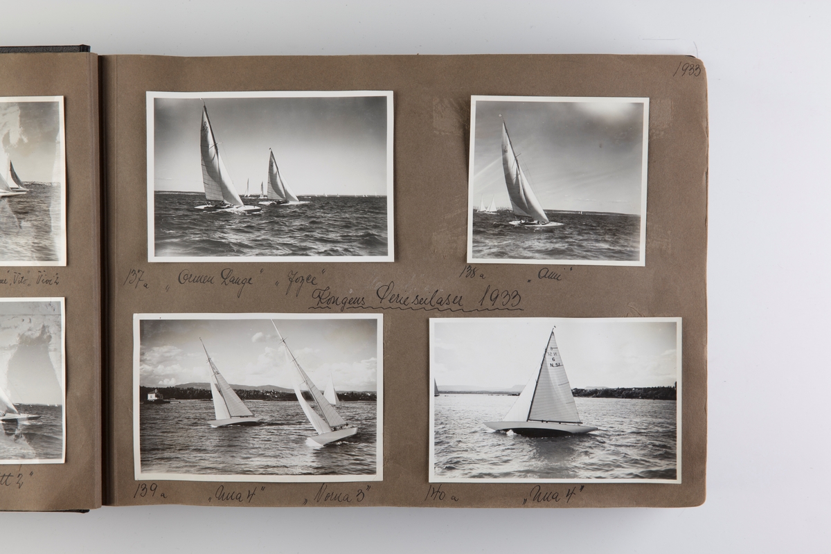 Album med fotografier av seilbåter fra regattaer i 1933.
