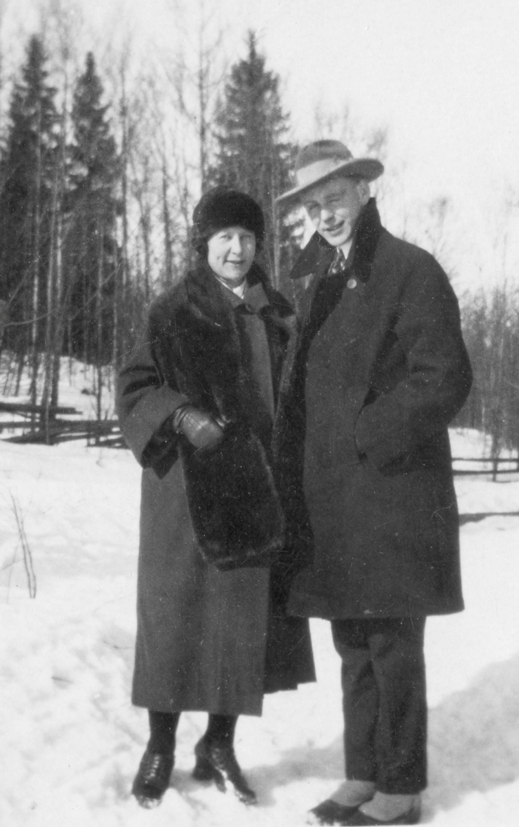 Nelly Westby Knutsen sammen med ektemannen Reidar