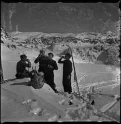 Skitur Kvilldal. 31. mars - 6. april, påsken 1942