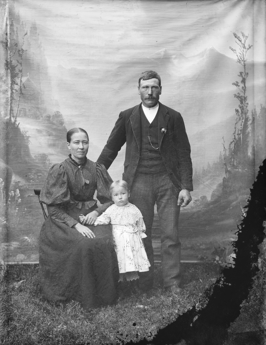 E. Linskov med familie.