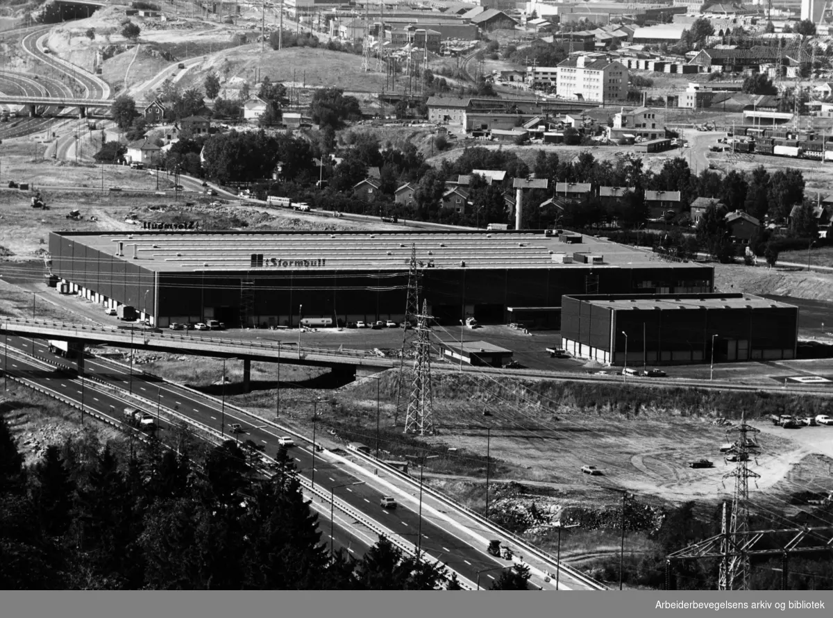 Alnabru. Stormbulls nye bygg på Alna. September 1975