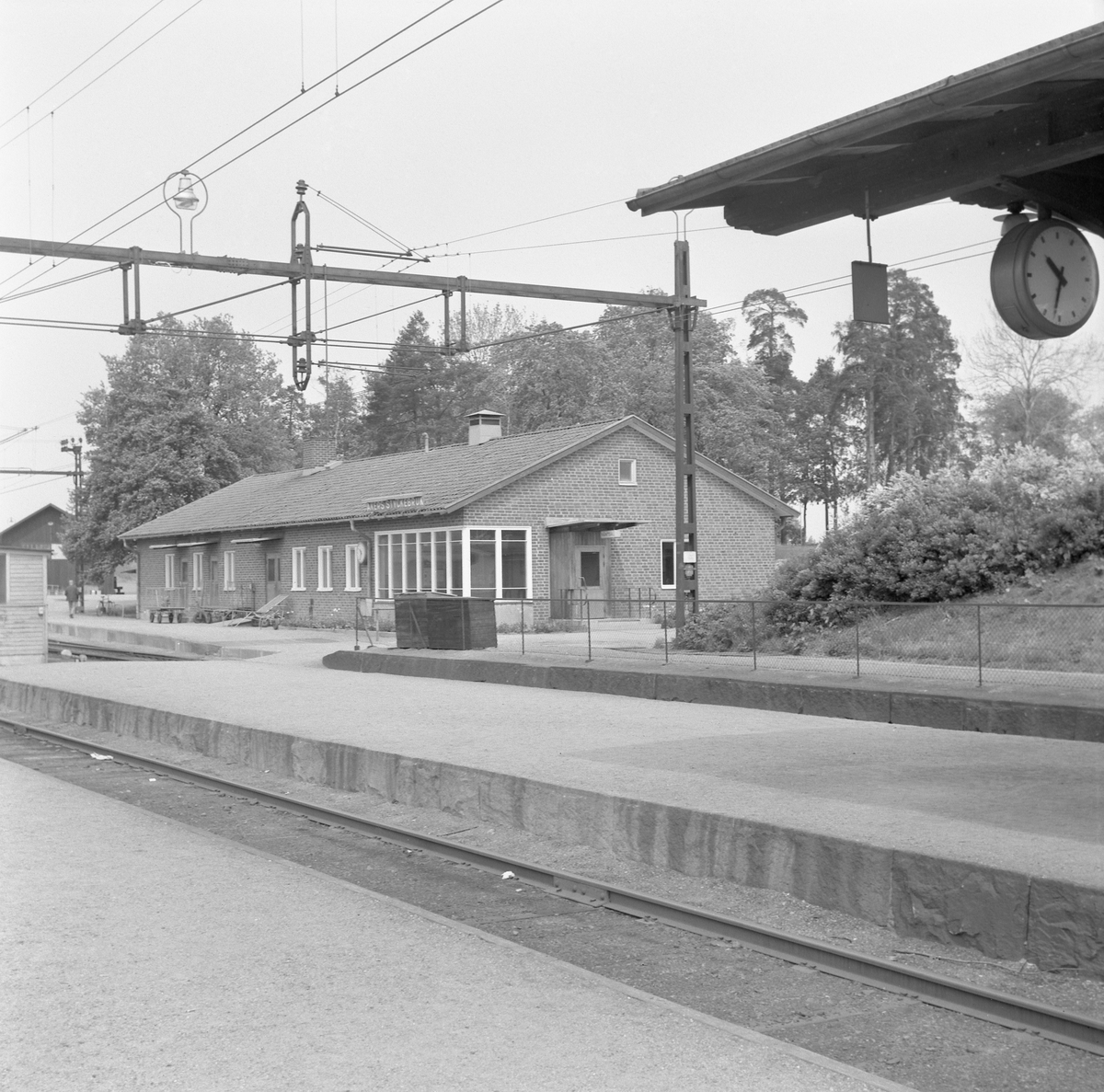 Åkers Styckebruk plattform och stationshus.