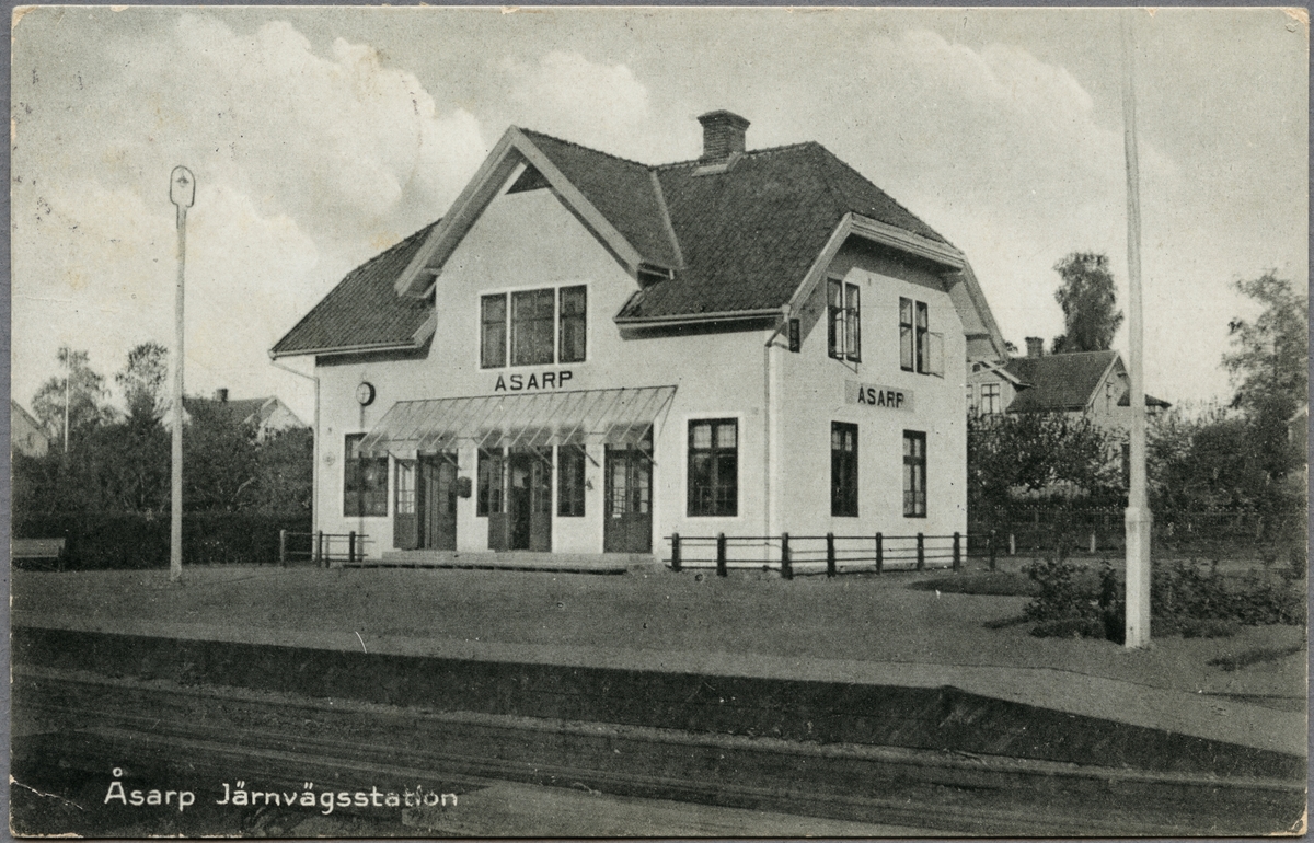 Järnvägsstationen i Åsarp.