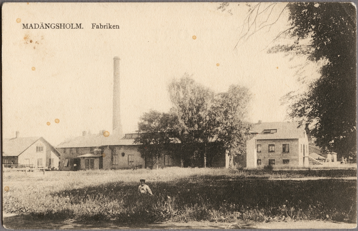 Fabriken i Madängsholm, strax söder om Tidaholm.