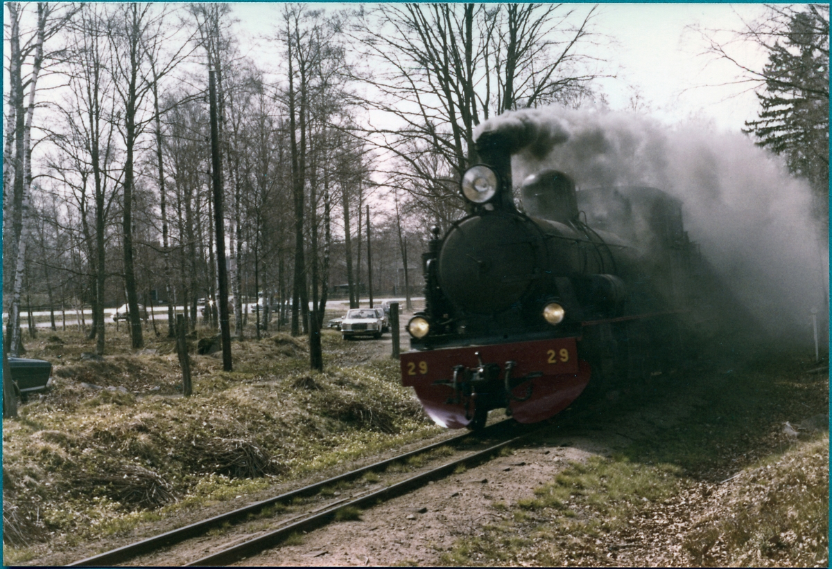 Före detta Västergötland Göteborgs Järnväg, VGJ lok 29, som museitåg i Sandsbro, på sträckan Växjö-Åseda.