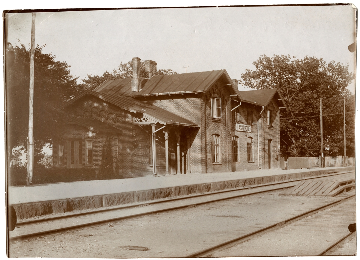 Järnvägsstationen i Askeröd.