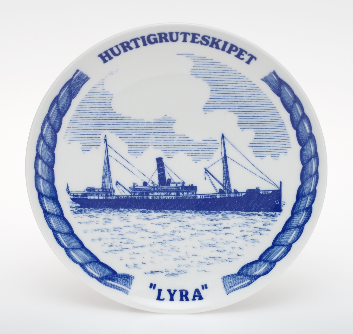 Motiv av Hurtigruten D/S Lyra.
