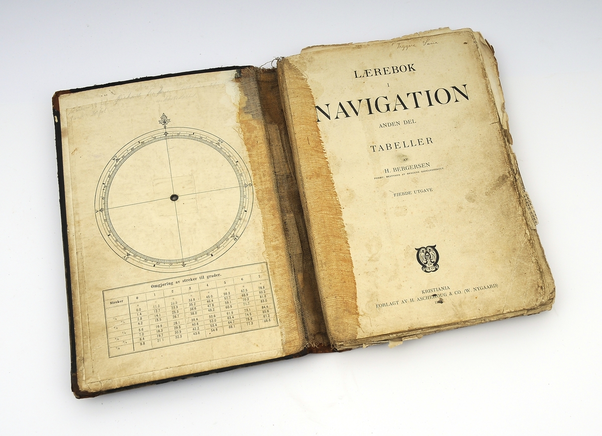 Lærebok i navigasjon bruk ved sjømannskolen. Del 2. - tabeller.