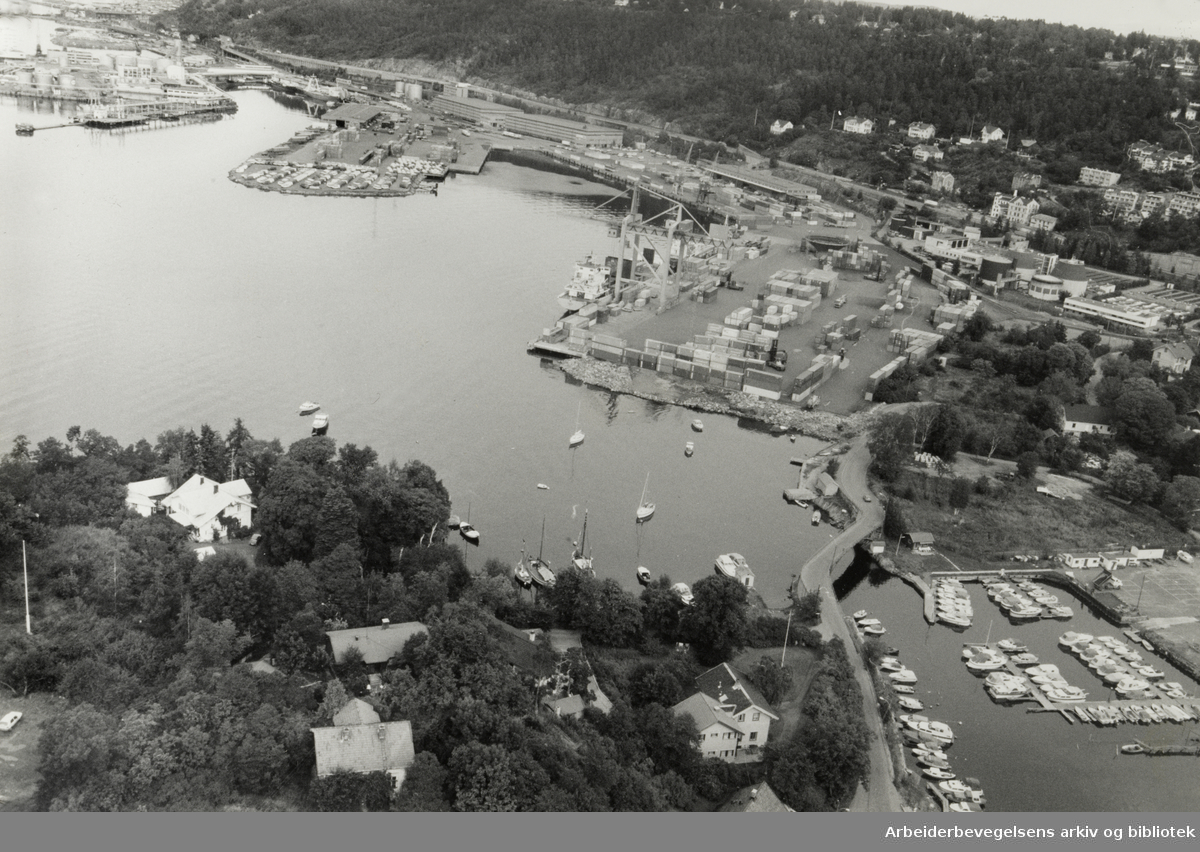 Havna. Flyfoto. Ulvøya. 9. september 1987
