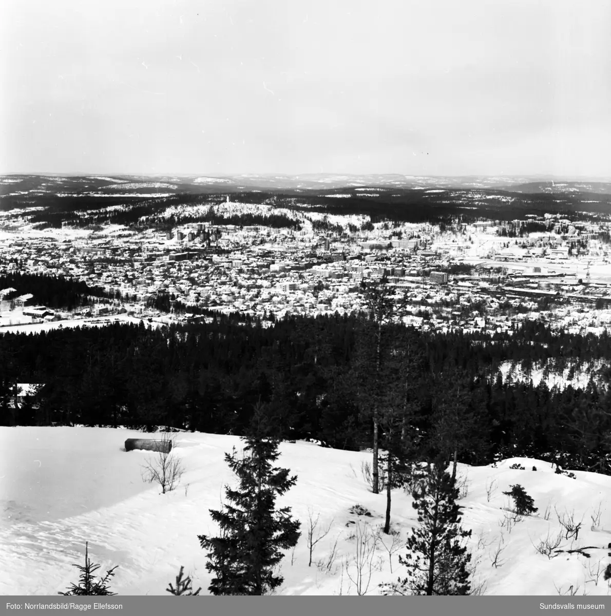 Vintervy från Södra berget över Sundsvall.