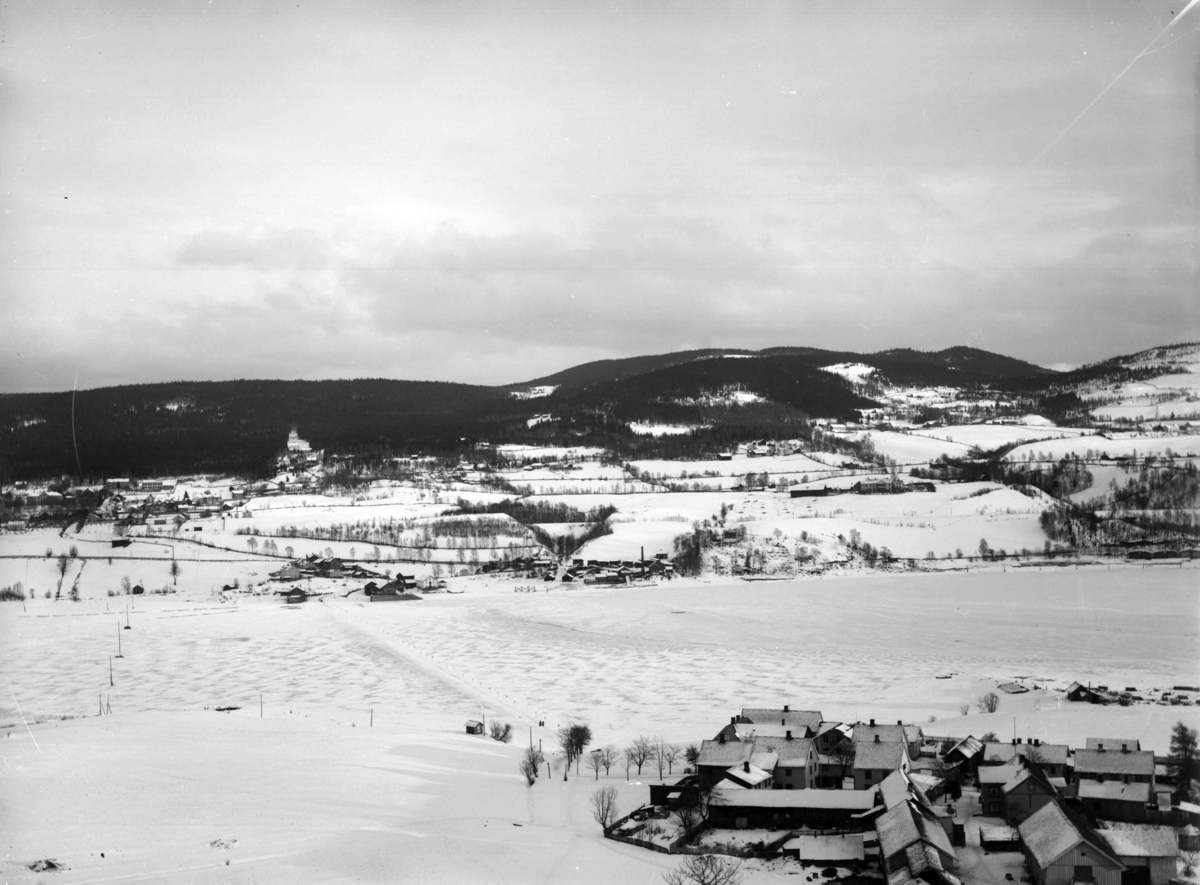Lillehammer sett fra Vingnes - isveg over Mjøsa