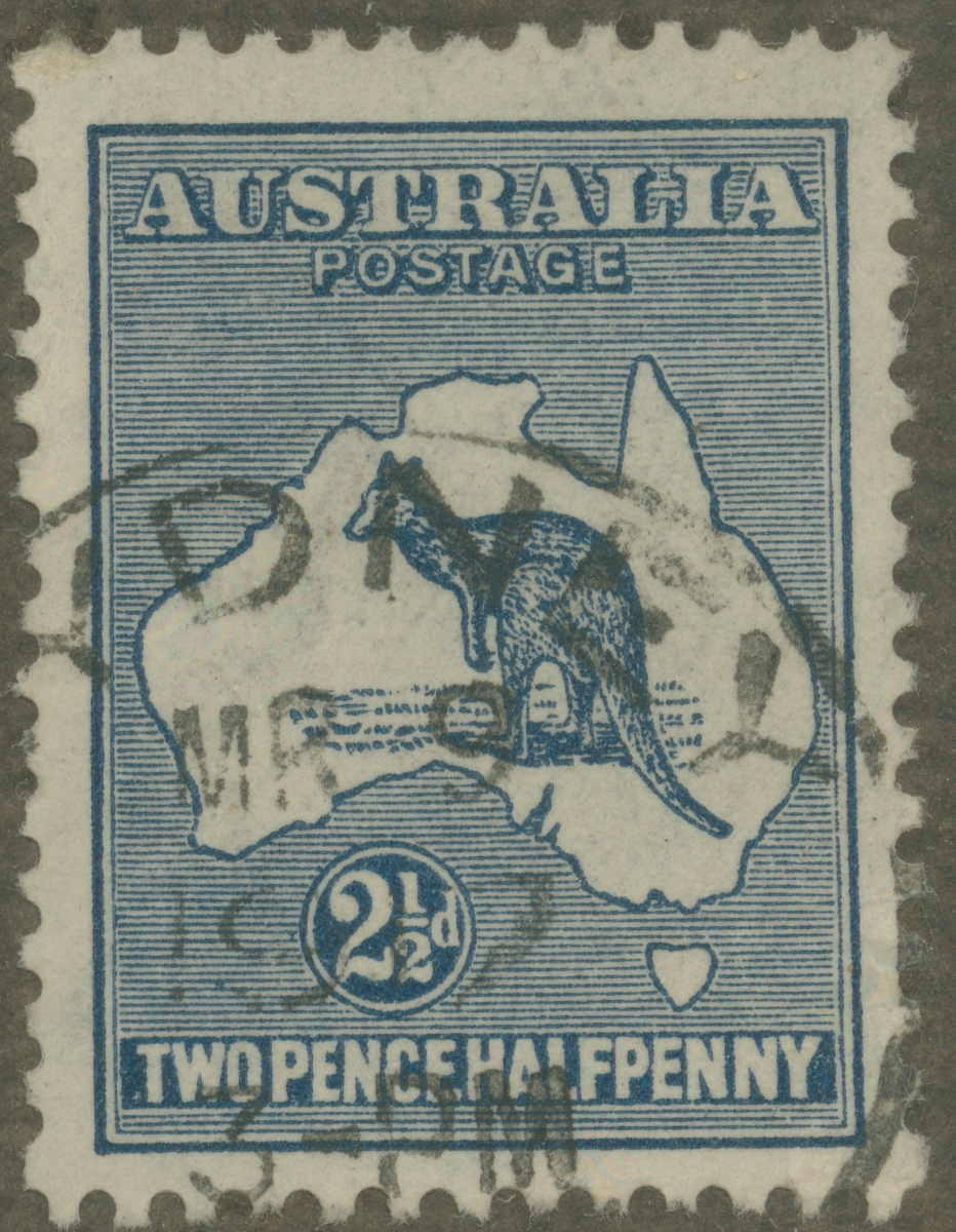 Frimärke ur Gösta Bodmans filatelistiska motivsamling, påbörjad 1950.
Frimärke från Australien, 1913. Motiv av karta över Australien med känguru.