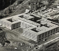 Huseby. Forsvarsbygget. Desember 1970