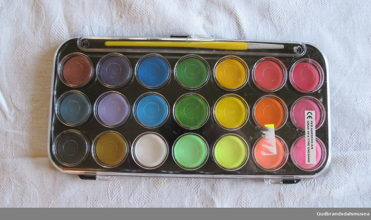 Fargeskrin - vannfarger i etui. 21 ulike farger og en pensel. Fargeskrin for barn.