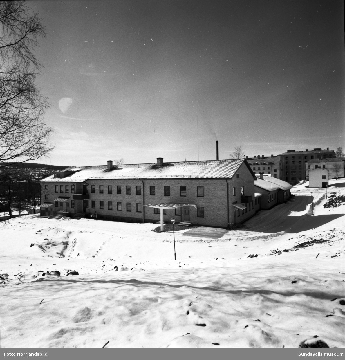 Nya epidemisjukhuset vid lasarettet på Norrmalm. Byggnaderna är nu (2019) en del av vårdcentralen/folktandvården.