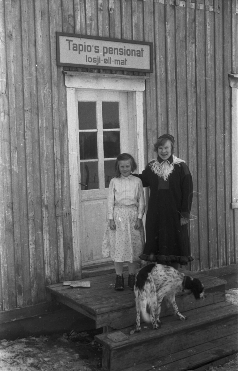 Tana, Vadsø april 1952.