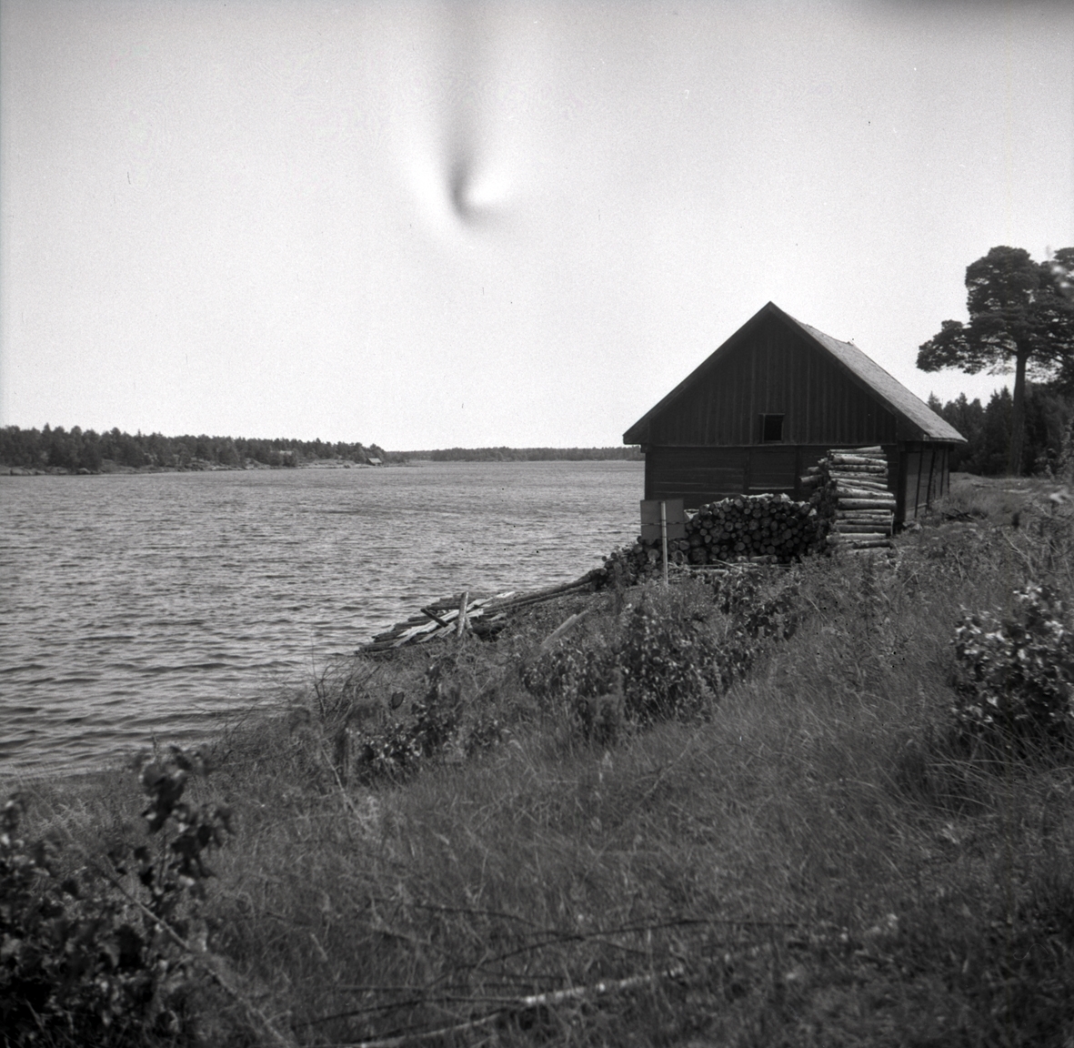 Figeholms skärgård, sjöbod, detalj av gaveln vid Kärrviks hamn.
