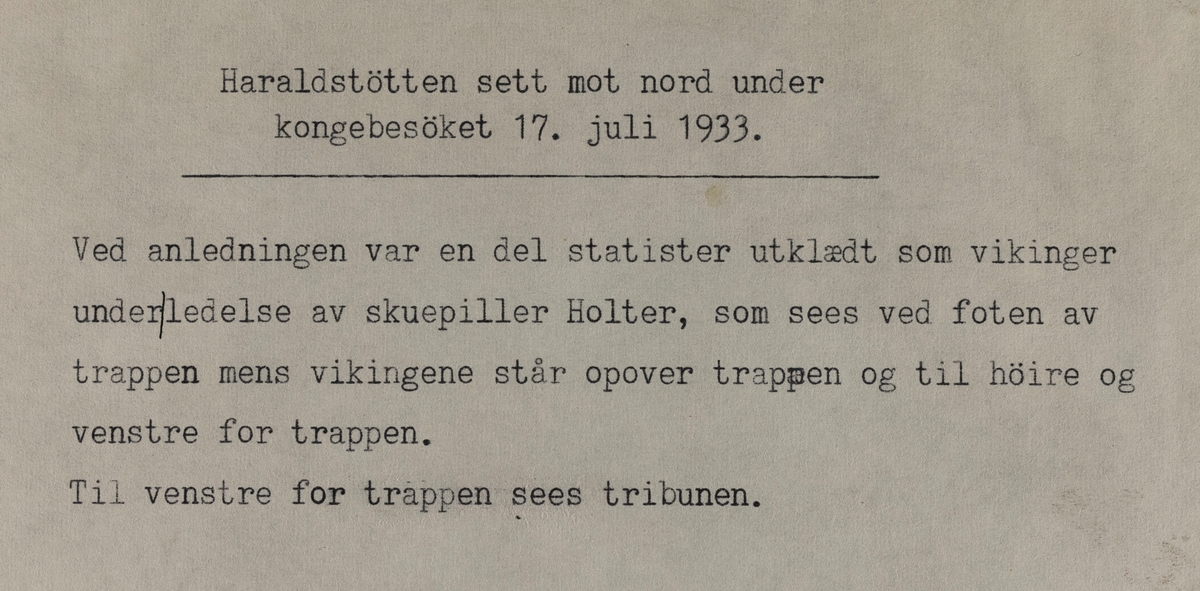 Haraldsstøtten sett mot nord under kongebesøket 17. juli 1933.