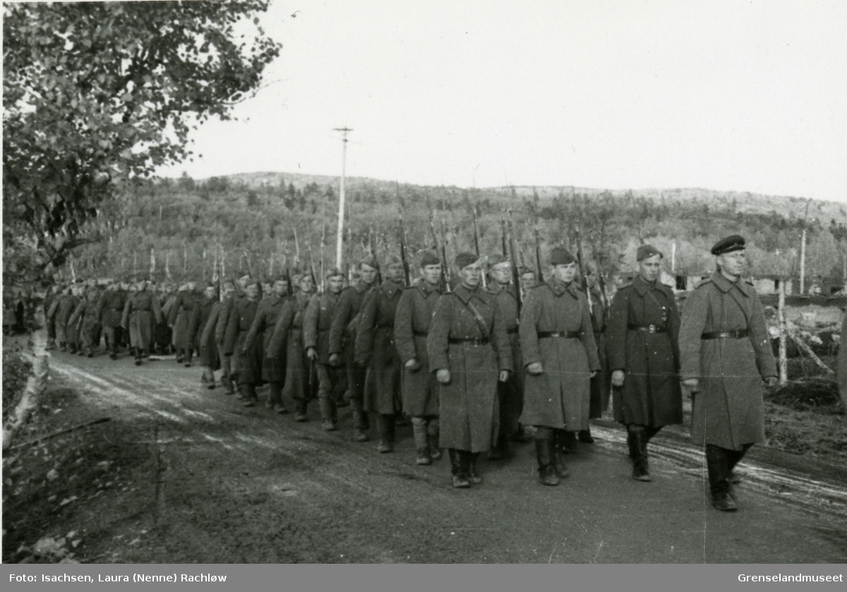 De Sovjetiske styrkene forlater Sør-Varanger høsten 1945. 