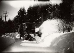 Snørydding med Snow King påmontert FWD lastebil i Lågendalen