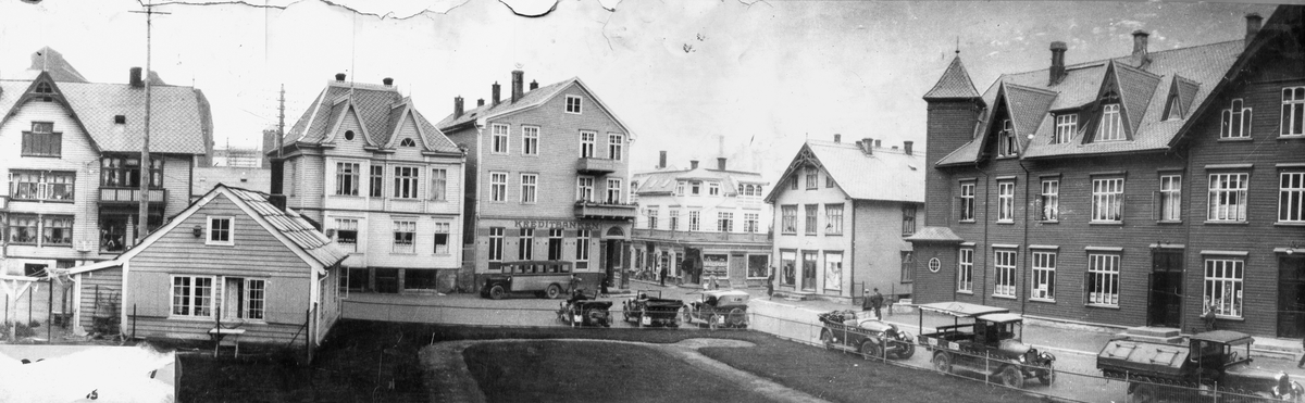 Byprospekt frå Odda sentrum omkring 1930.  