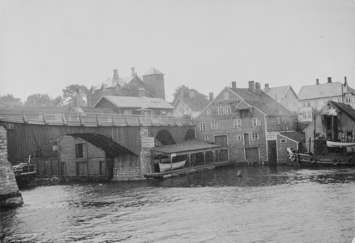 Haugesjøen sett mot sydvest, ca. 1935.
