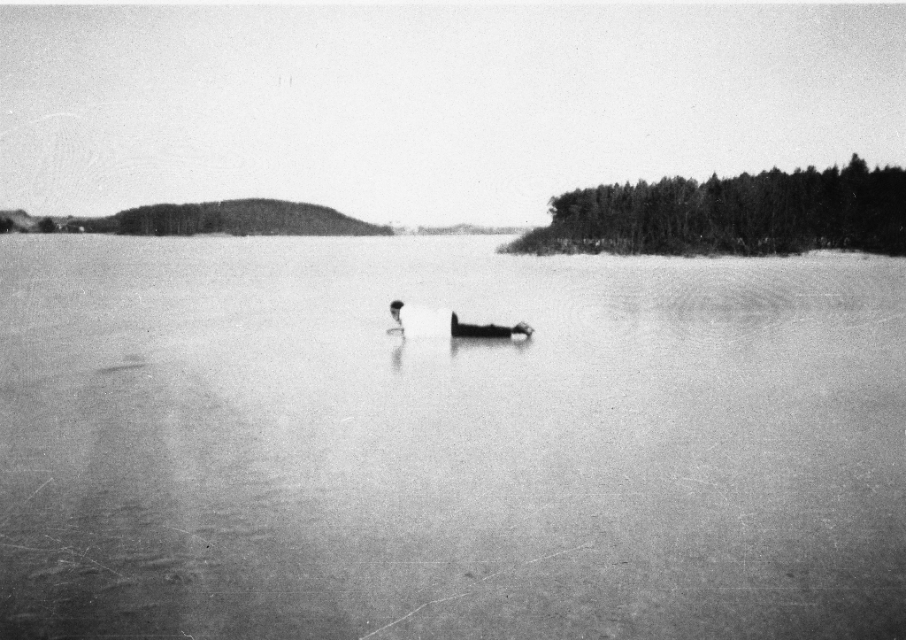 Frøylandsvatnet med Sandtangen til høgre.