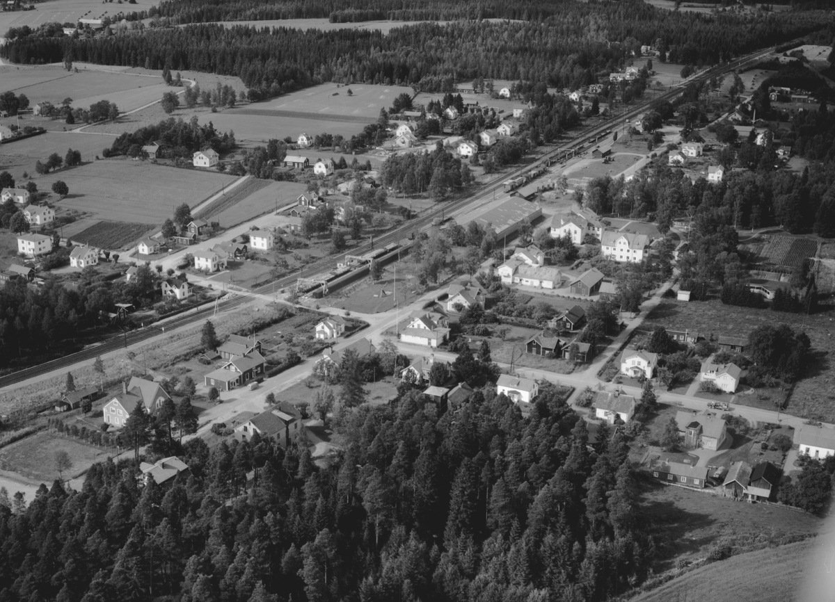 Flygfoto över Flisby i Nässjö kommun, Jönköpings län. 1182/1962
