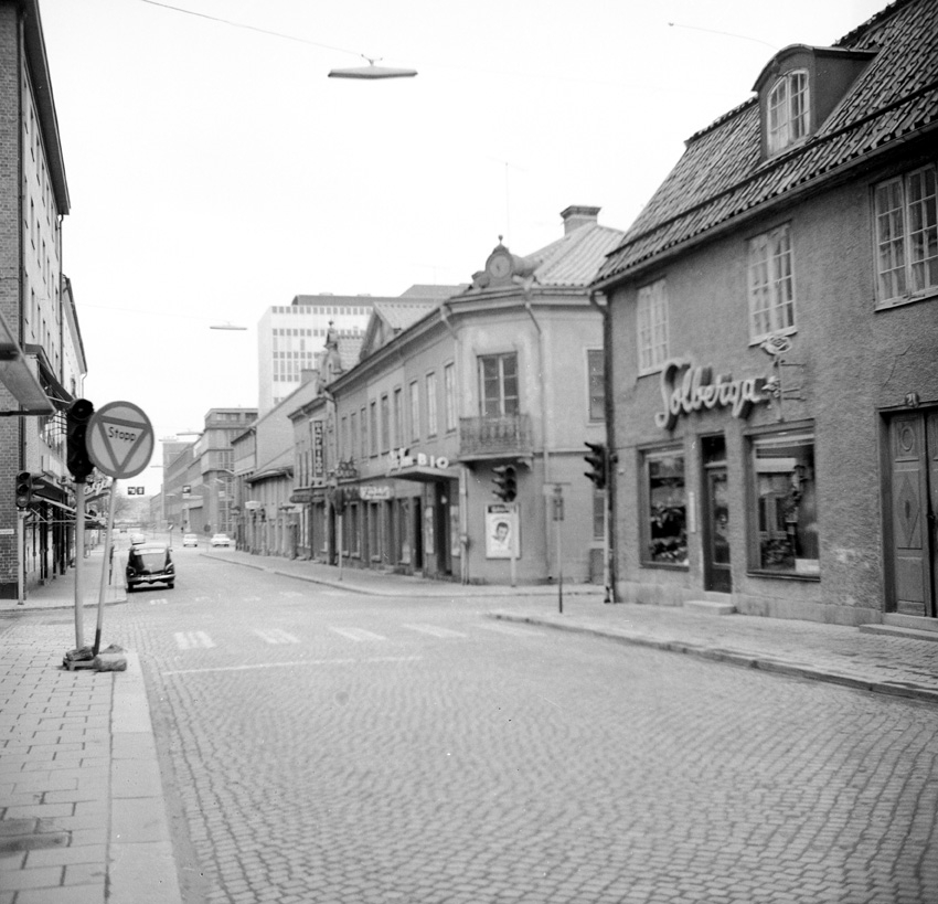 Korsningen Stora gatan/Vasagatan mot öster, Västerås.
