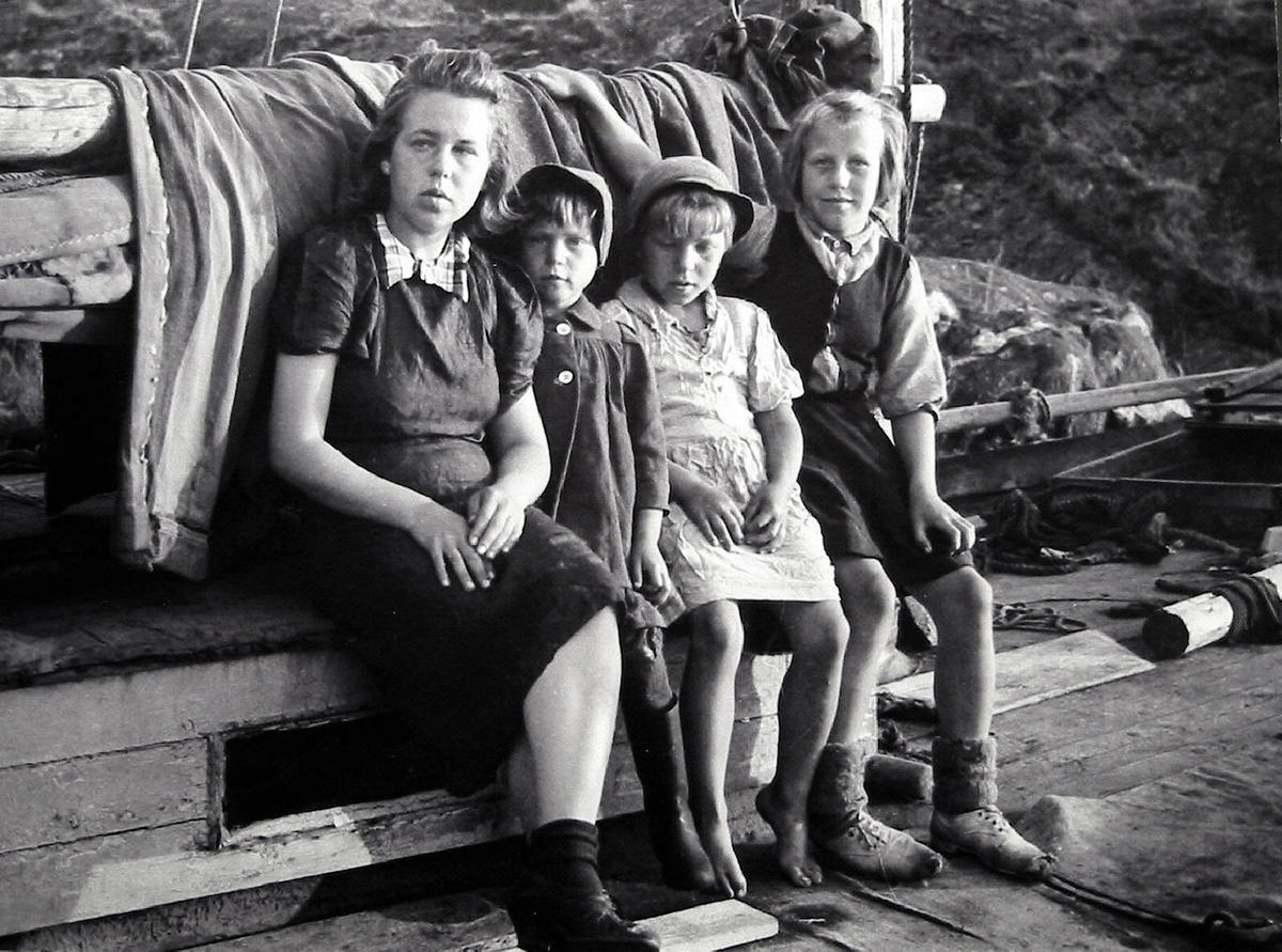 Gudrun, Sofie, Solveig and Anne Marie. Taken in the Arendal area ca. 1947.