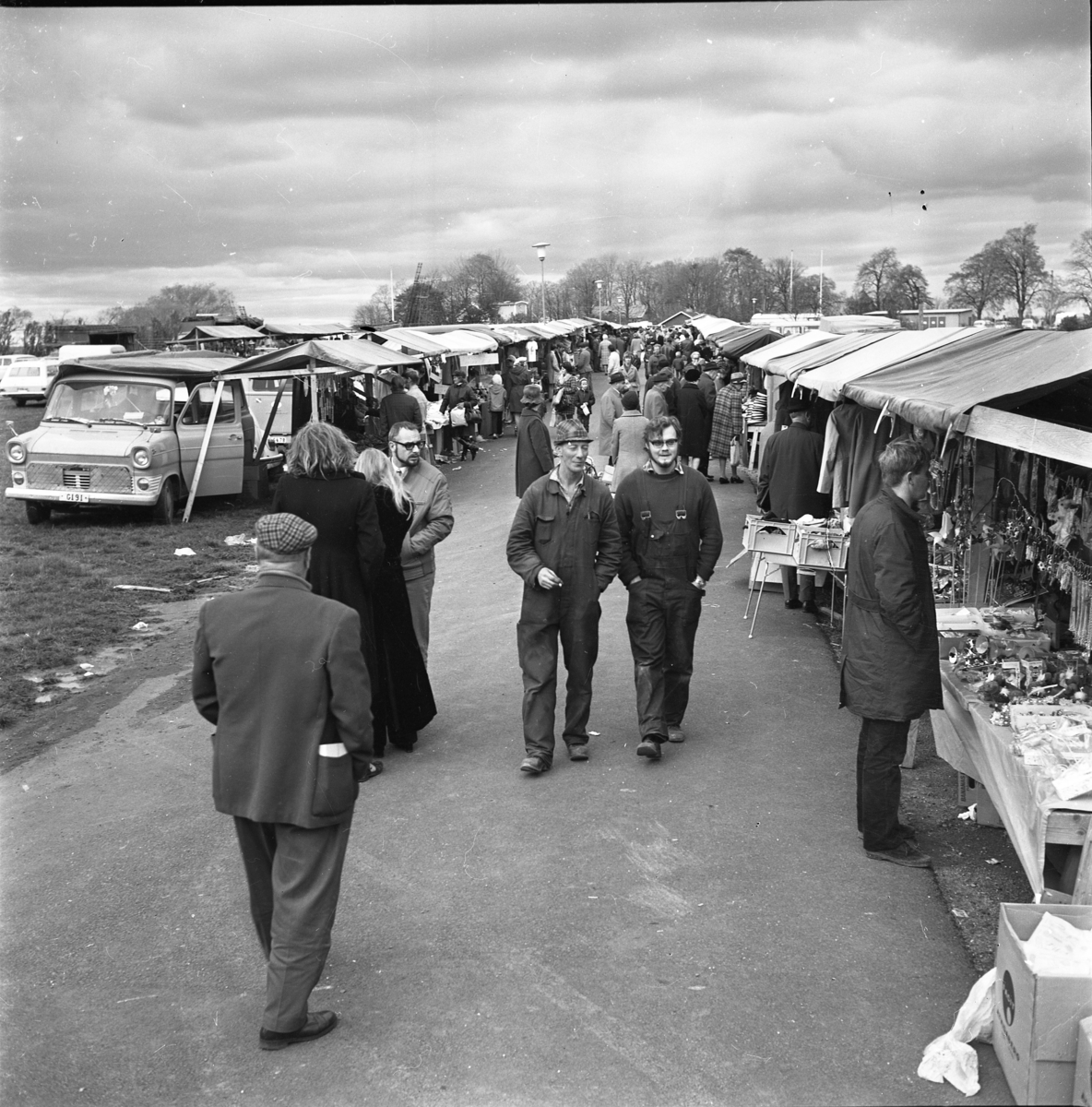 Marknad, möjligen i Hamnallén i Gränna.