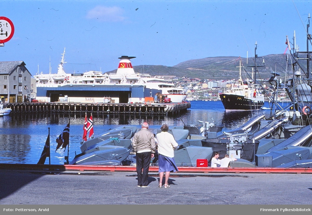 Flåtebesøk og turistskip Odessa fra Sovietunionen i Hammerfest 29.7.1983.