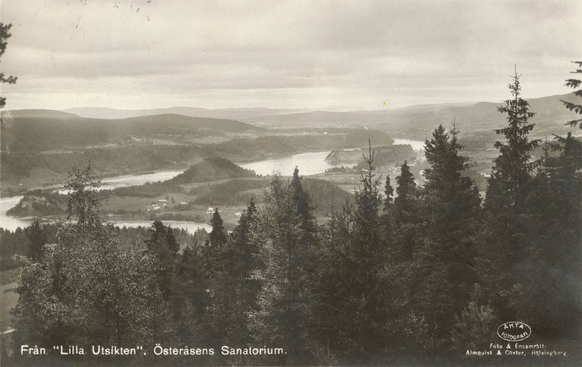 Text i fotoalbum: "Int.asp.tjänstgöring i Sollefteå sommaren 1933. Från "Lilla utsikten". Österåsens sanatorium".