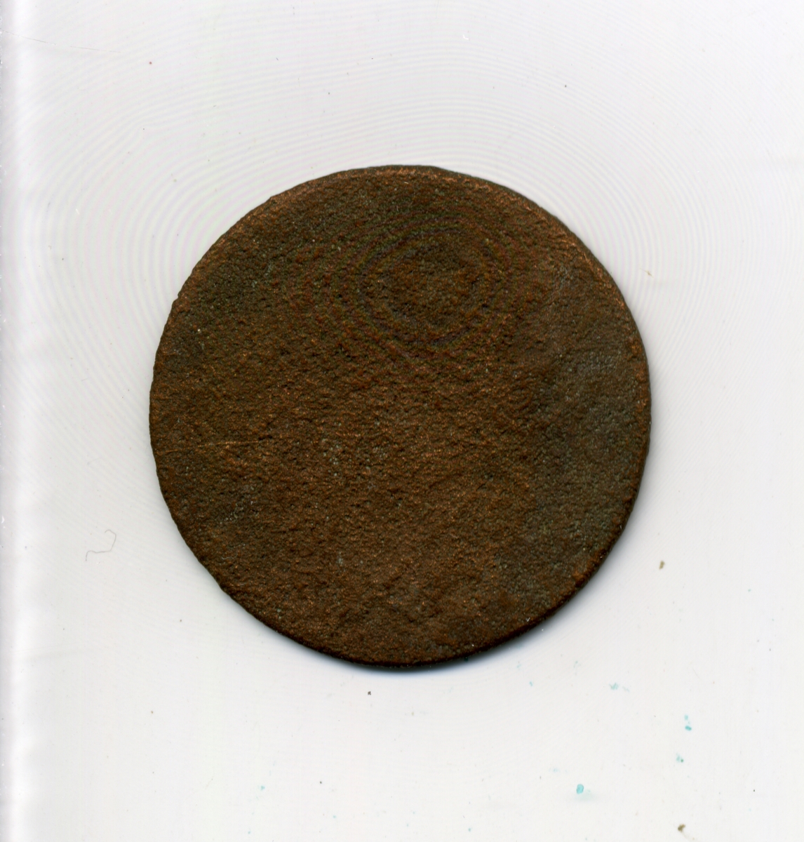 1. Oidentifierat mynt, i ett dåligt skick.

17 st äldre kopparmynt, varav 1 är utländskt.
Funna i övergiven husgrund sommaren 1950 i Husby socken, Fullen. Arrendegård.