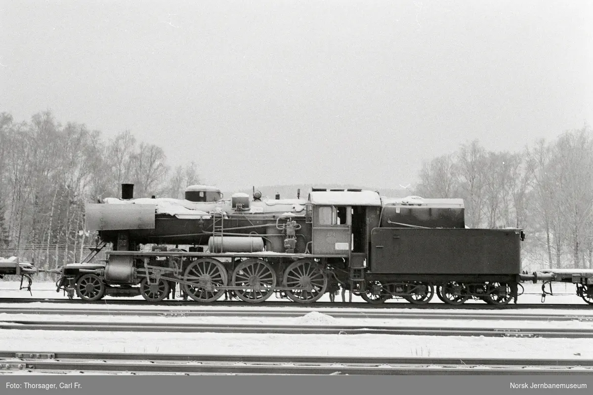 Utrangert damplokomotiv type 30a nr 274 på Grorud verksted