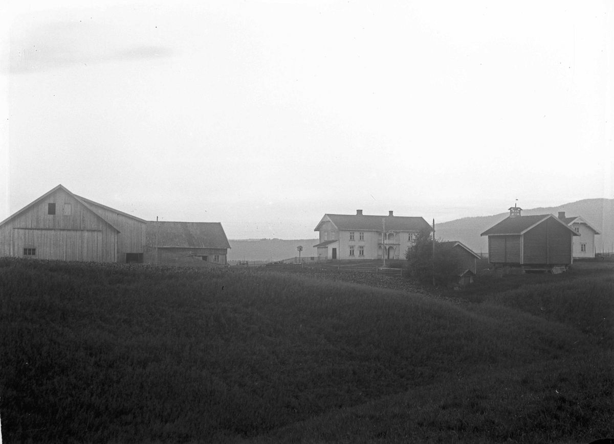 Hoel, østre, P B Hoel, gård, 1924
