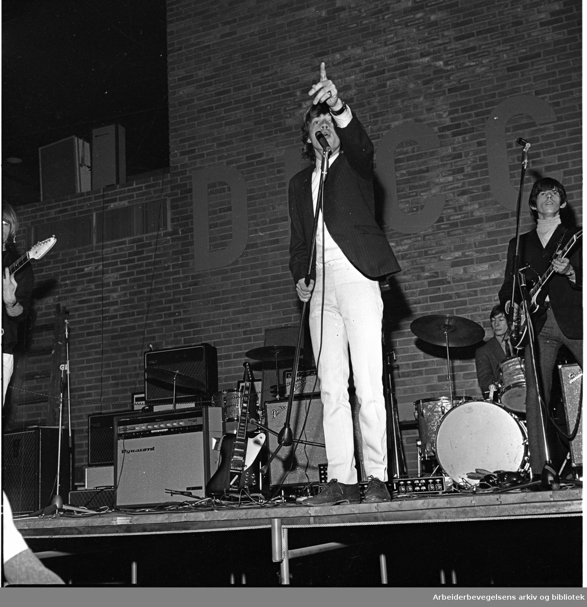 The Rolling Stones spiller på Sjølyst,.24. juni 1965..Mick Jagger