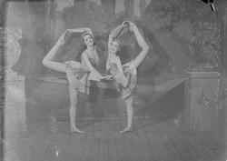 Fra Sportklubben Freidigs kabaret "Ajungilak" i 1932 i Cirku