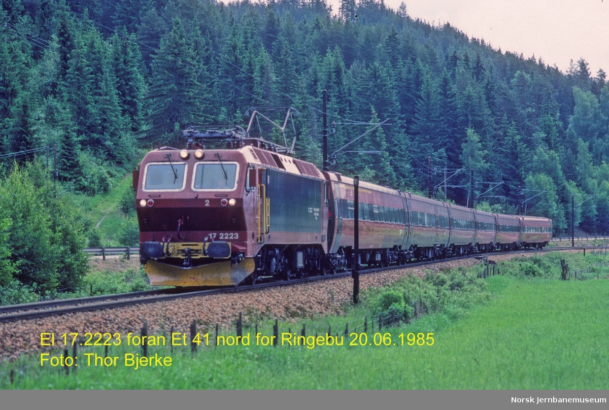 Lokomotiv : elektrisk lokomotiv type El 17 nr. 2223