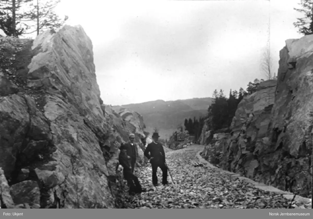 Hamar-Selbanens anlegg; befaring i fjellskjæring ved Rise rett nord for Ring stasjon