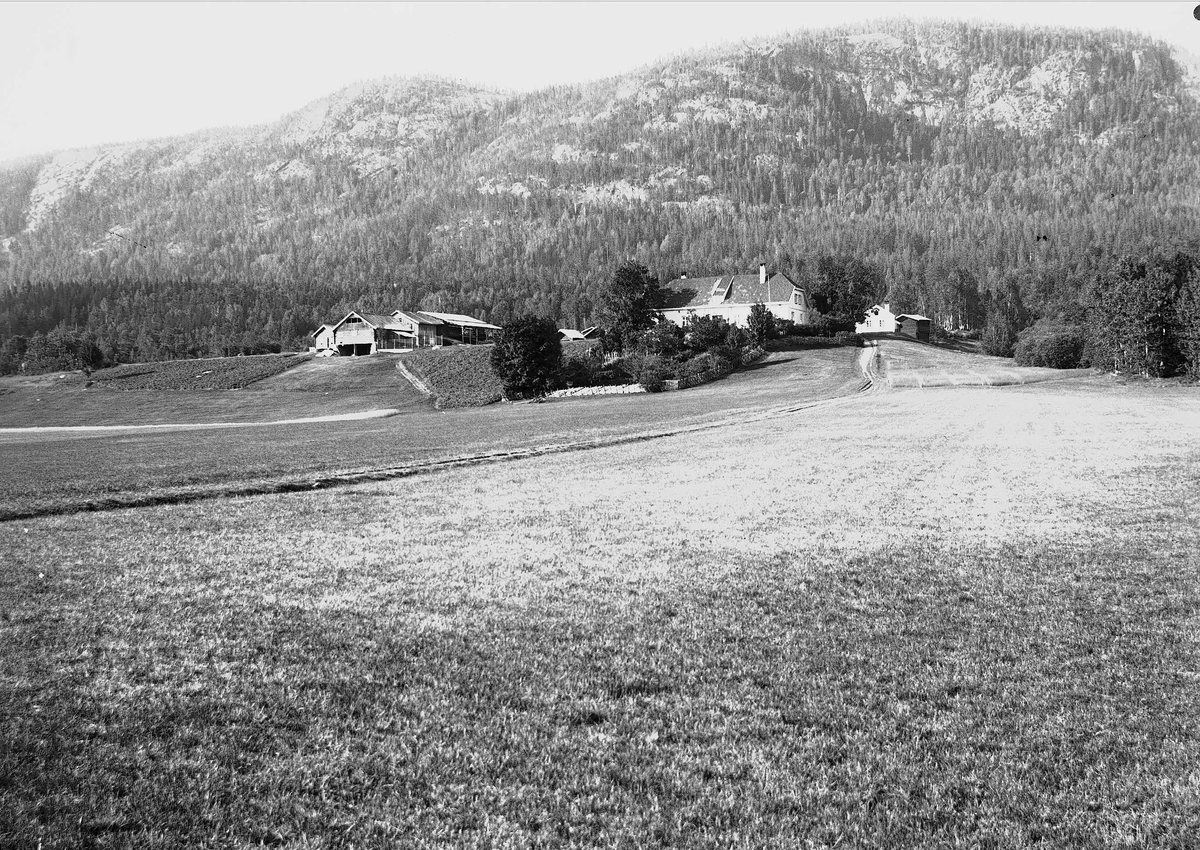 Flesberg prestegård, Numedal, Buskerud, 1906.