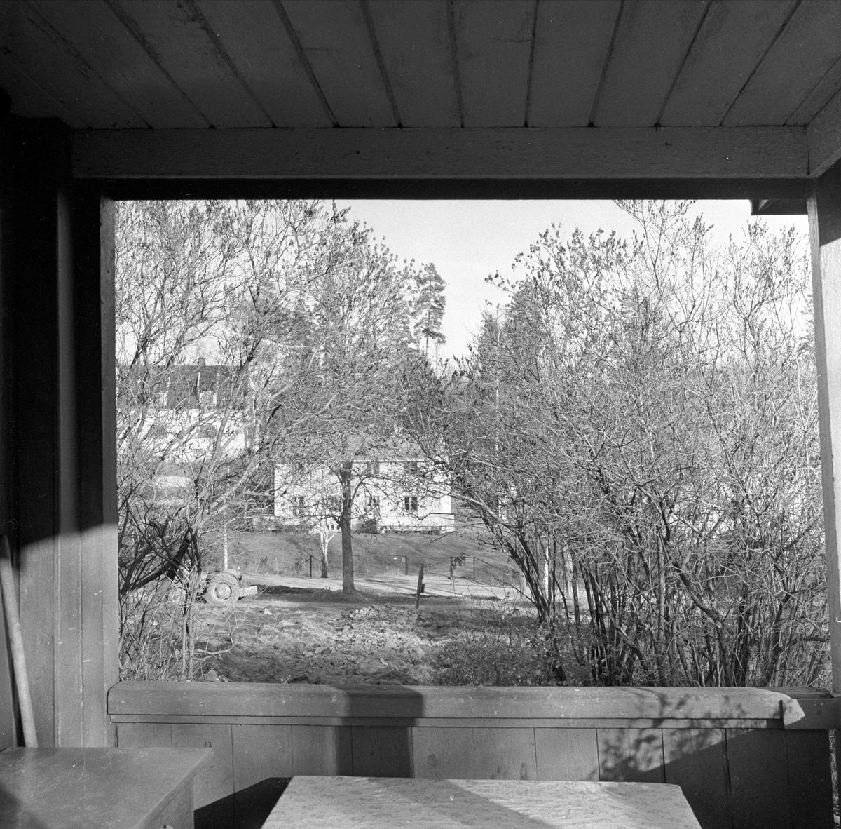 Bærum,  05.11.1956. Ny vei. Hager og boliger.